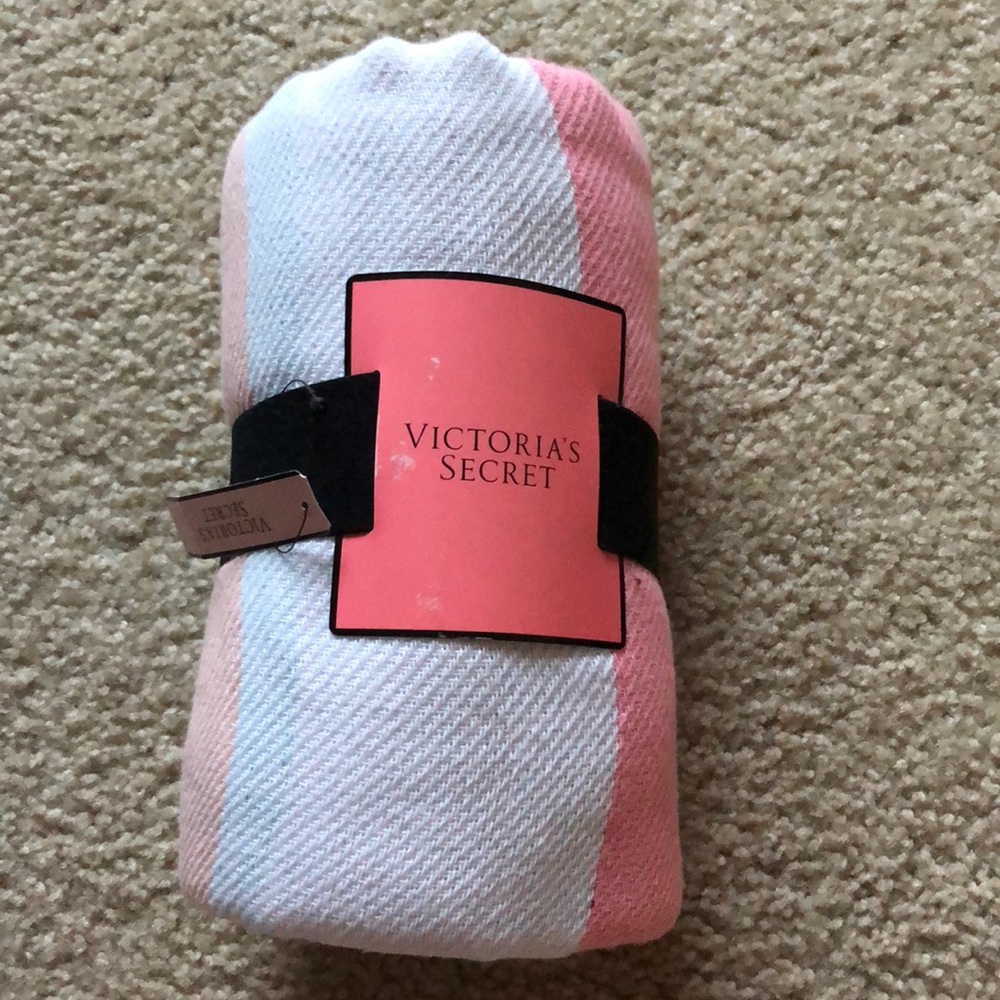 Victoria’s Secret blanket! NWT! - Picture 1 of 5